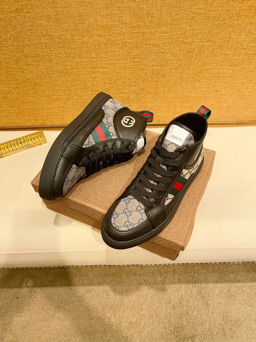 Factory price 440 [Gucci] Gucci's latest high-top casual Korean-style men's shoes, brand new autumn and winter design, perfect workmanship, cabinet quality, upper: cowhide material, leather lining; soft and comfortable, rubber outsole ultra-light, wear-resistant, simple, versatile fashion men's shoes, color optional, size 38--44